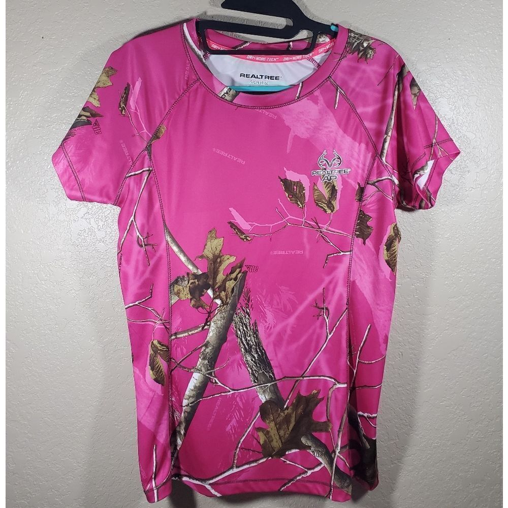 Realtree Hot Pink Woods Forest Camo Outdoor DryTech Active Crew Neck Tee Shirt